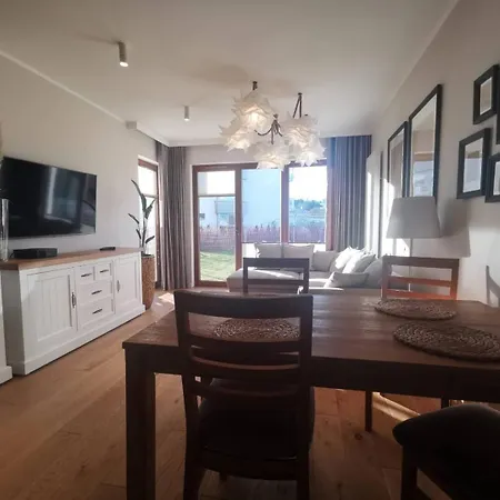 Apartament Altoria Ii Z Ogrodkiem * グディニャ