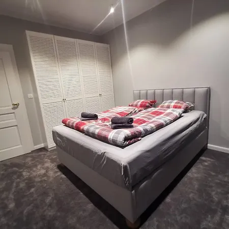 Apartament Altoria Ii Z Ogrodkiem アパート *